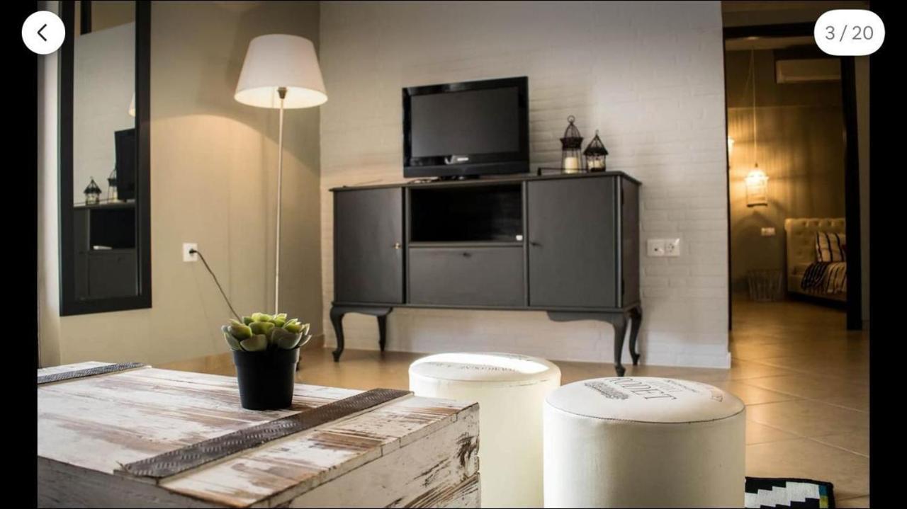 Moonstone House B Apartamento Mytilíni Exterior foto